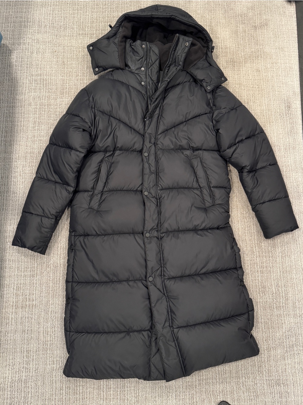 ALO Yoga Women's Black Long Quilted Puffer - gold rush puffer Trench with hood